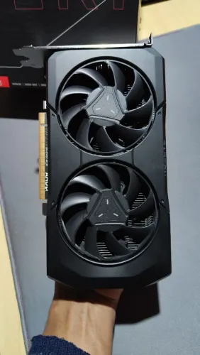 RX 7600 VENDE-SE OU TROCO 