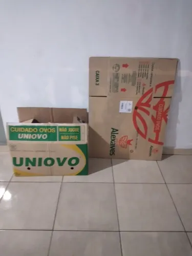 Vendo caixas de papelão barato