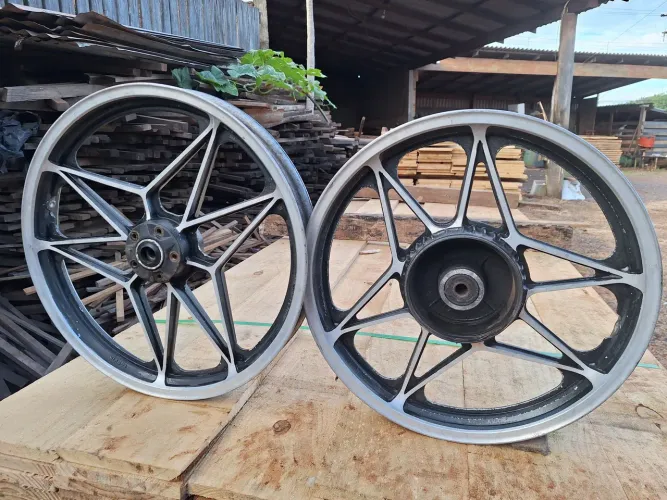 RODAS CB 450 DX e CB II originais rodas