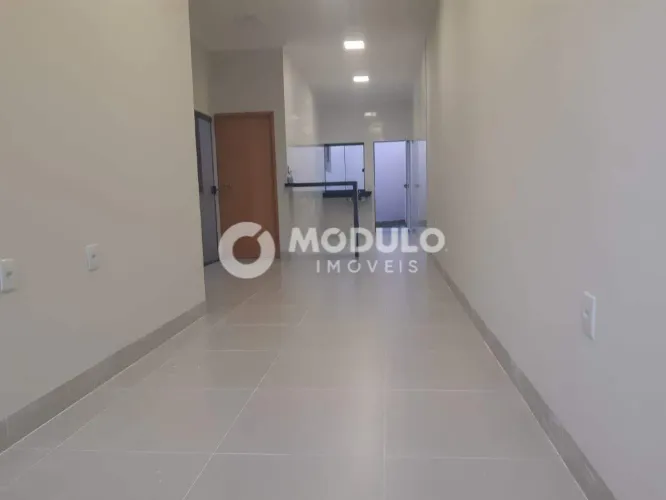 CASA RESIDENCIAL à venda, 2 quartos, 1 suíte, 2 vagas, JARDIM HOLANDA - Uberlândia/MG
