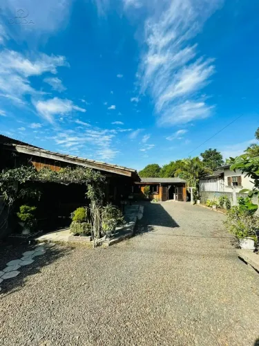 CASA MISTA EM FORQUILHINHA!!