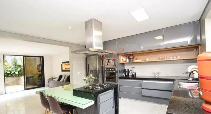 Casa com 6 Quartos para alugar, 430 m² por R$ 13.950/mês - Santo Antônio - Belo Horizonte/