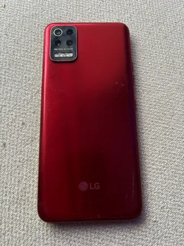 Celular não liga, tela tá com um trinco