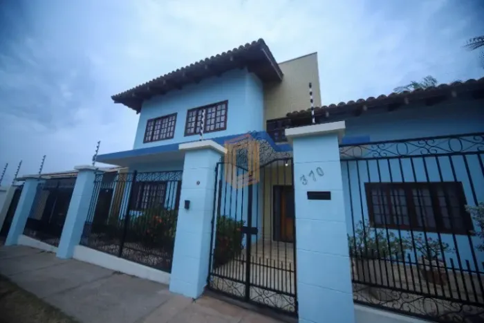 Sobrado Comercial com 2 terrenos, 5 suites, completo de armarios, placa sol - Boa Esperanç