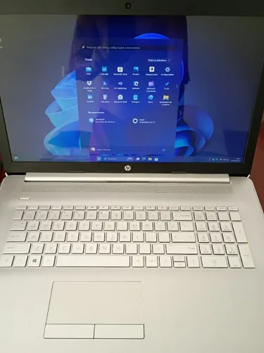  Hp LAPTOP 17.3" - Windows 11 Home S mode - 16GB memória - 256 armazenamento 