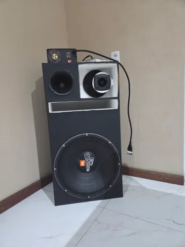 Som automotivo residencial profissional JBL com Subwoofer de 18 Polegadas