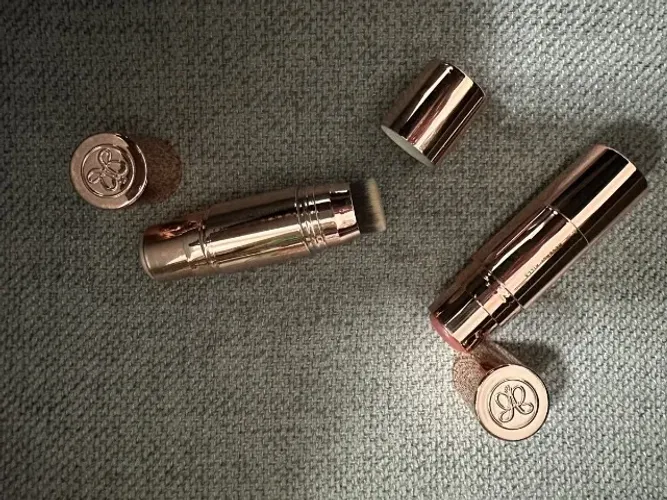 combo de bastões stick anastasia beverly hills - iluminador pink diamond e blush soft rose