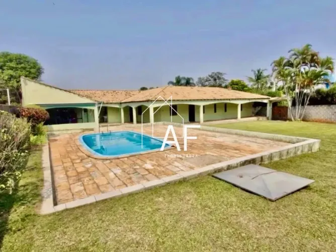 Chácara a Venda entre Itu e Sorocaba, 5 quartos, 1 suíte, 10 vagas, 220m²