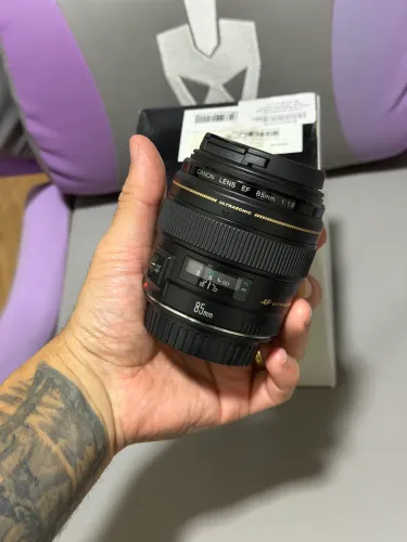 Lente 85mm 1.8 cânon nova