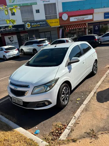 Chevrolet Onix Hatch LTZ 1.4 8V Flex Power Mec. 4P 2014