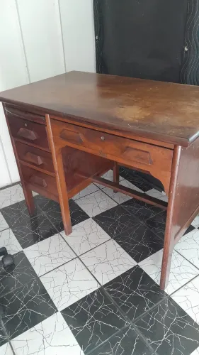 Escrivaninha de Madeira