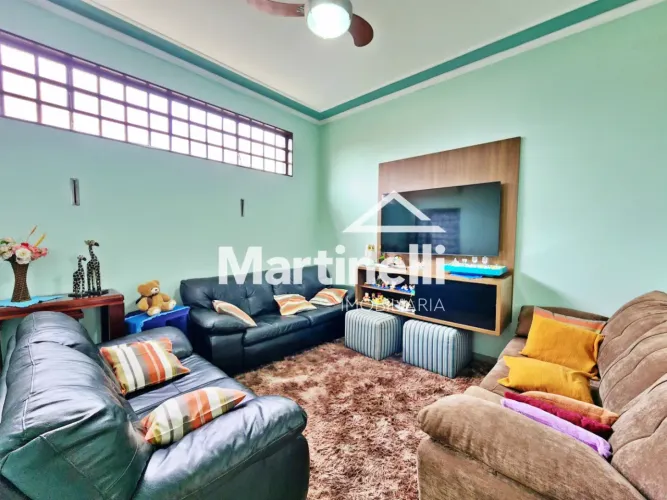 Casa térrea à venda no Bairro Vila Virgínia, próximo à Av. Patriarca - Ribeirão Preto/SP.