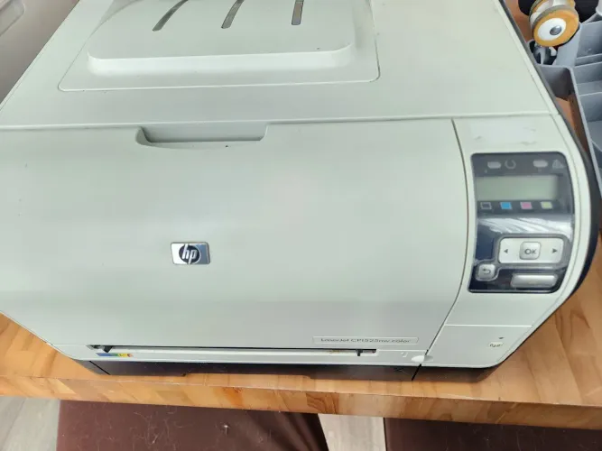 Vendo Impressora a laser colorida HP, R$ 550,00
