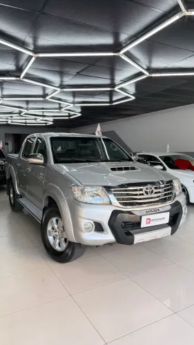 Toyota Hilux CD SRV D4-d 4X4 3.0 TDI Diesel AUT 2013