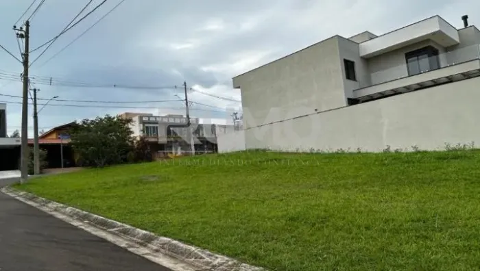 Terreno à venda no Condomínio Parque dos Alecrins em Campinas - Esquina
