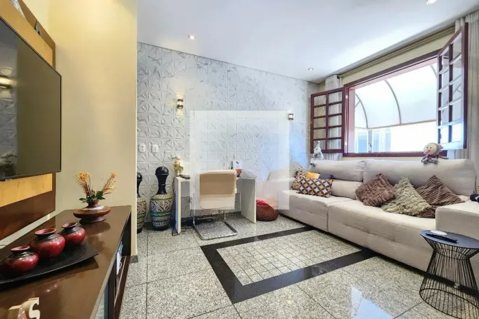 Casa à Venda - Boa Vista, 4 Quartos, 405 m2