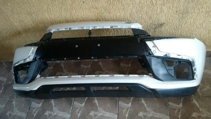 Parachoque dianteiro Mitsubishi asx 2018
