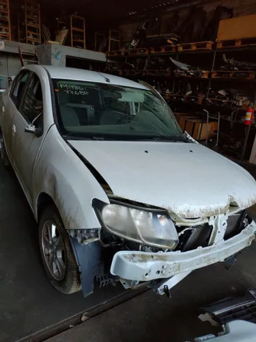 Sucata para retirada de peças Renault Logan 2018