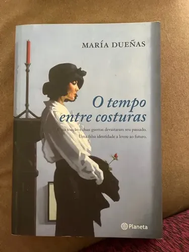 Livro: O tempo entre costuras