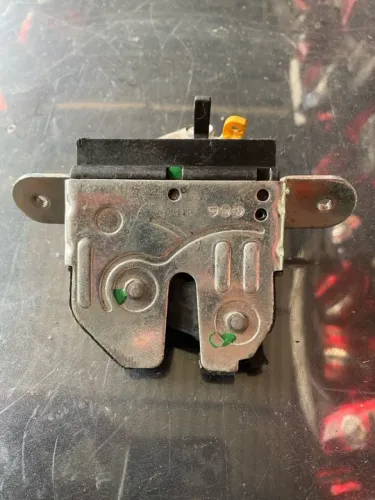 Fechadura Porta Malas Fiat Novo Palio Com Trava Elétrica 2012 A 2015 Original