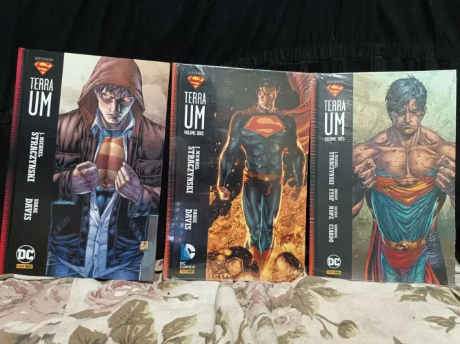HQ Superman Terra Um