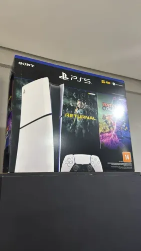 Ps5 digital com 2 jogos e 1 controle zero lacrado na caixa com nota.