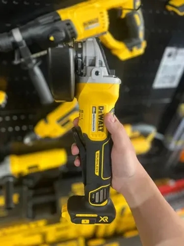 Esmerilhadeira à Bateria 4.1/2'' e 5'' 20V Max Li-Ion Brushless Dewalt DCG413B-B2