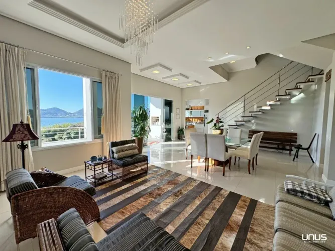 Casa ampla com vista espetacular no bairro João Paulo em Florianópolis