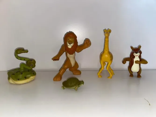 Brinquedos do filme Selvagem do McDonald?s 