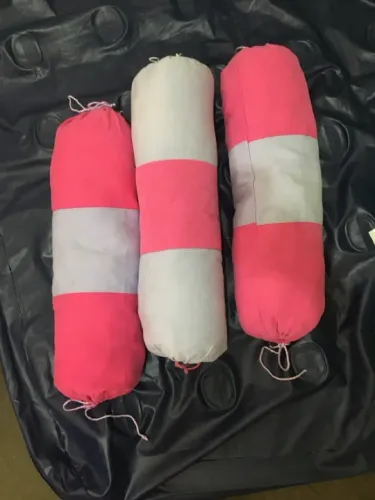 Três almofadas