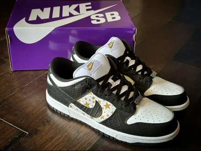 SUPREME x Nike Dunk Low "Black"