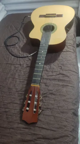 Violão Elétrico regulado por Luthier, cordas NOVAS, funcionando no som e muito bonito!