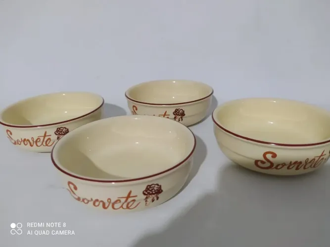 Jogo de 4 Tigelas Sorvete porcelana Schmidt anos 80