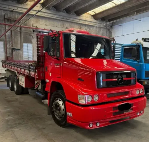 Mb L1620 6x2 - 2010 Carroceria