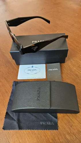 Óculos de Sol Prada 