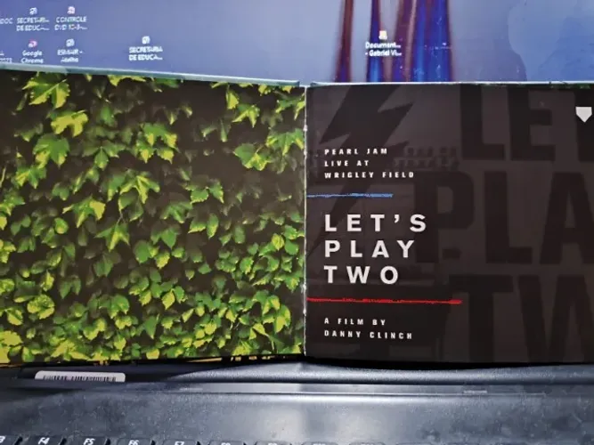 CD Let's Play Two  Pearl Jam