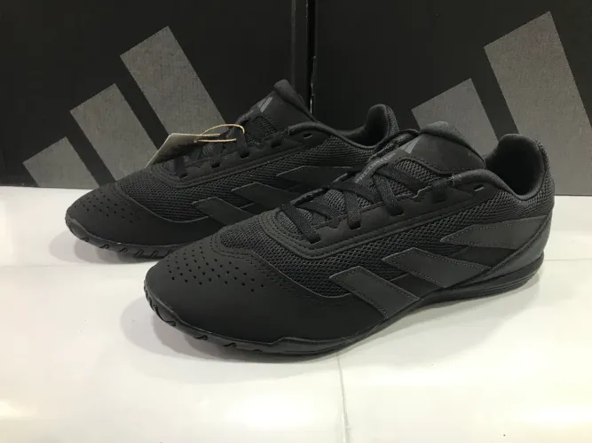 CHUTEIRA ADIDAS FUTSAL PREDATOR CLUB 