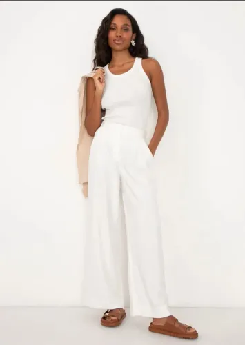 Calça wide leg de viscose cintura alta com elástico - off white C&A