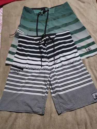 Combo de 2  bermudas de praia Body Glove - tamanho 44