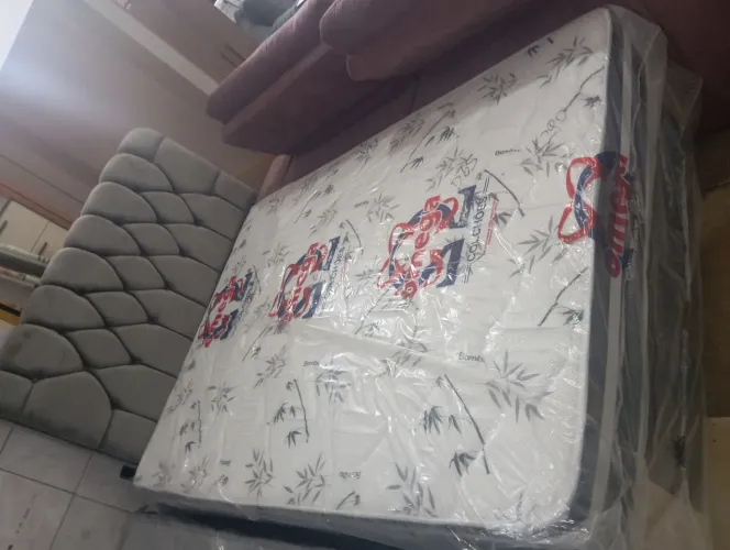 CAMA , COLCHÃO D65 E CABECEIRA,NOVOS