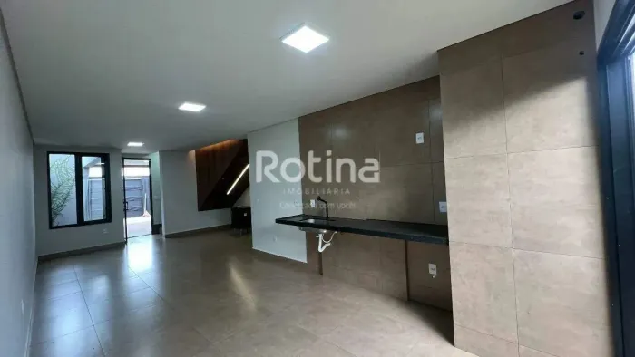 Casa para alugar, 3 quartos, Aclimação - Uberlândia/MG - Rotina Imobiliária