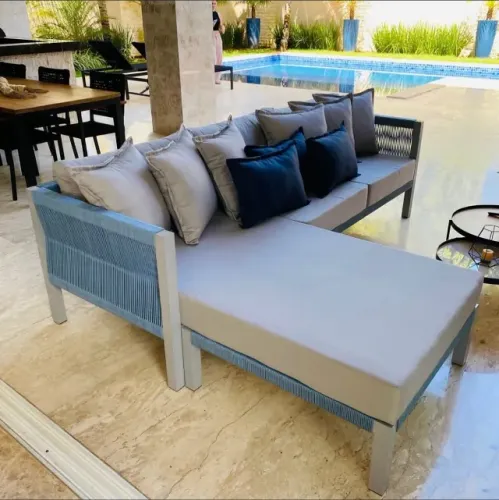 SOFÁ COM CHAISE PARA ÁREA EXTERNA