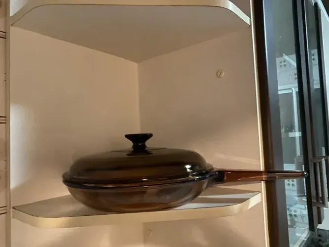 Frigideira Vision com tampa - Antiguidade