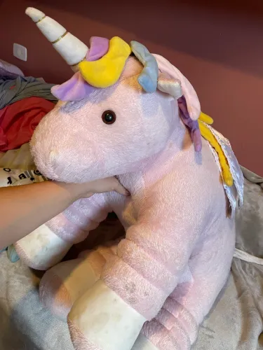 Unicórnio de pelúcia