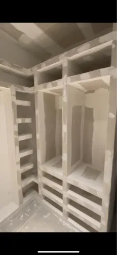 Closet Planejado em Drywall - Moderno, Funcional e Sob Medida