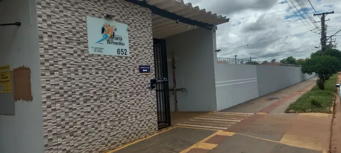 Vendo uma casa no Condomínio Arara Vermelha 