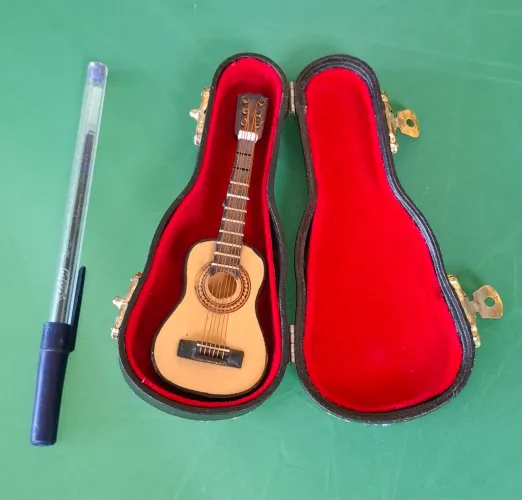 Mini Violão