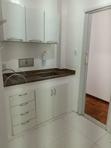 ALUGO APTO FDS 42M2 PERTO DO METRO SIQUEIRA CAMPOS,COPACABANA/RJ