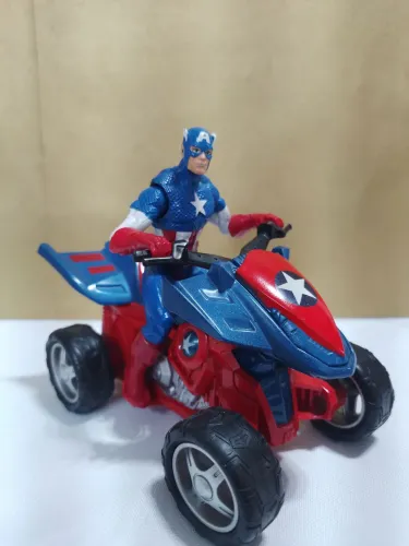 Capitão América Marvel Miniatura