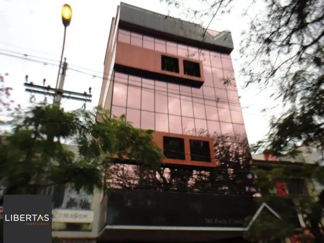 EXCELENTE SALA COMERCIAL COM GARDEN E VAGA EM FRENTE AO BRICK DA REDENÇÃO